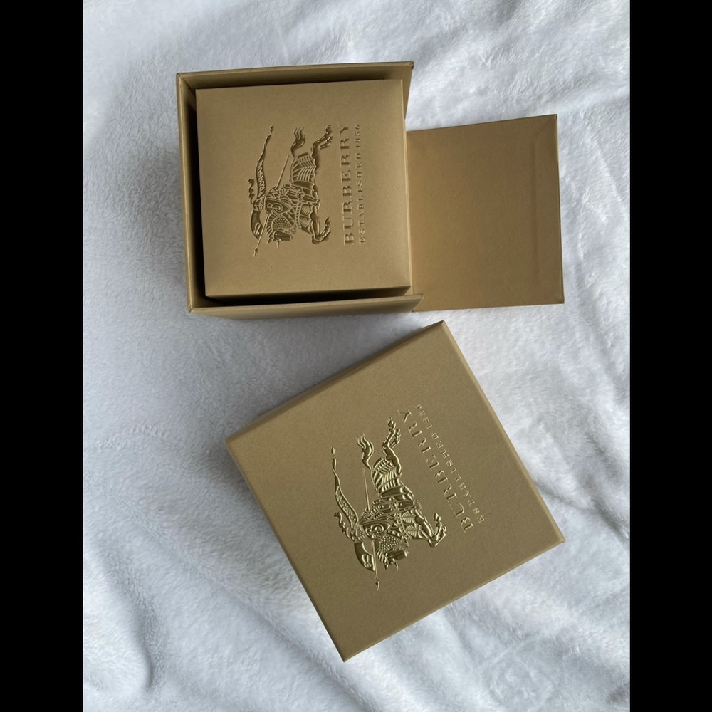 Authentic Women’s Burberry Watch - Picture 3 of 8